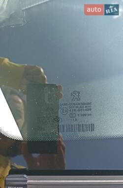Внедорожник / Кроссовер Peugeot 2008 2013 в 