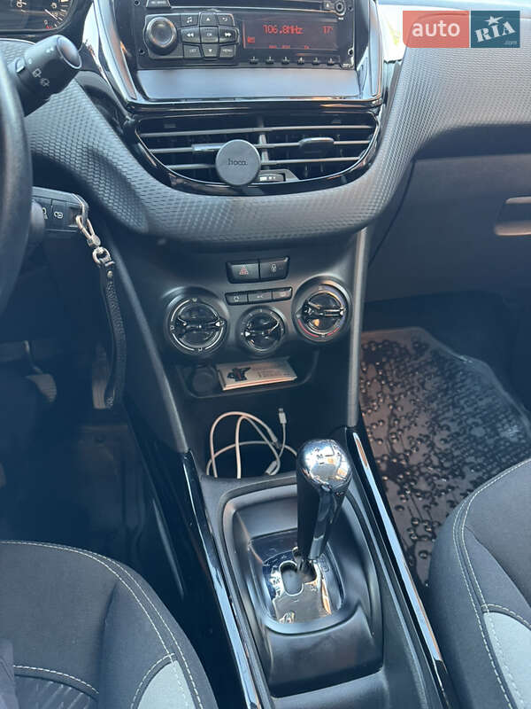 Позашляховик / Кросовер Peugeot 2008 2013 в Косові