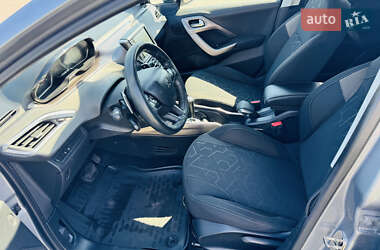 Внедорожник / Кроссовер Peugeot 2008 2013 в 