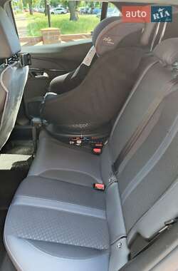 Внедорожник / Кроссовер Peugeot 2008 2020 в 