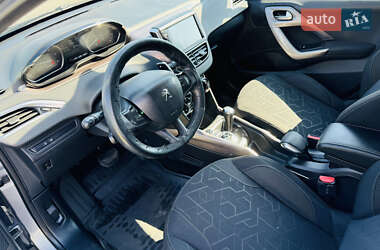 Позашляховик / Кросовер Peugeot 2008 2013 в 