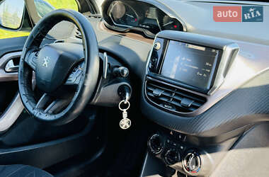 Позашляховик / Кросовер Peugeot 2008 2013 в 