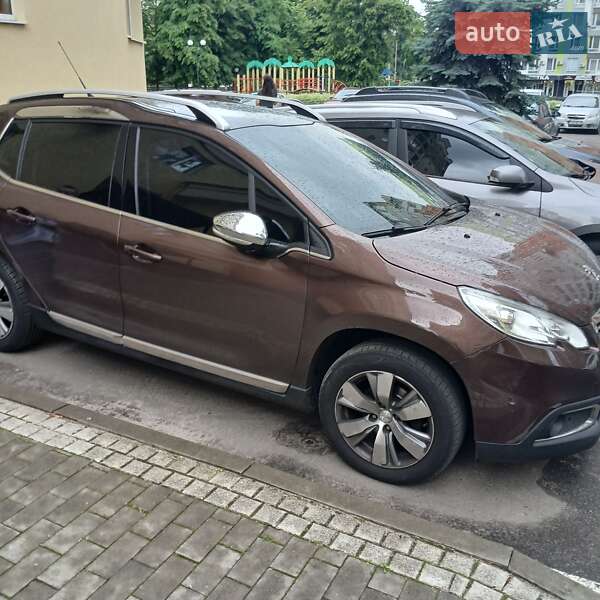 Внедорожник / Кроссовер Peugeot 2008 2015 в Ирпене