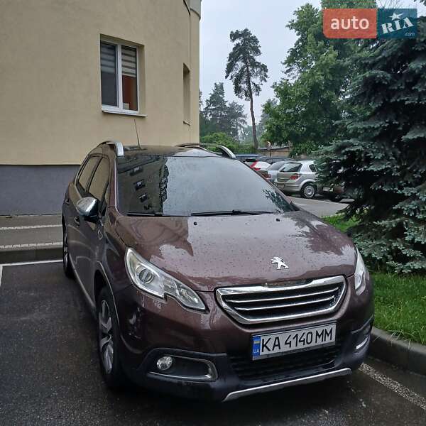 Внедорожник / Кроссовер Peugeot 2008 2015 в Ирпене