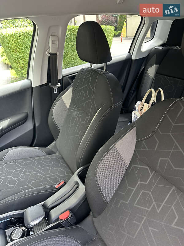 Позашляховик / Кросовер Peugeot 2008 2017 в Києві