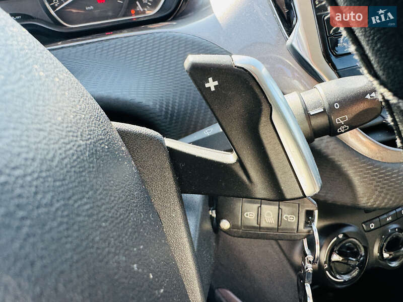 Позашляховик / Кросовер Peugeot 2008 2013 в Харкові