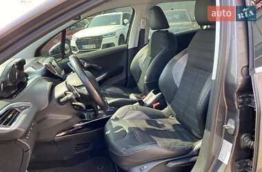Внедорожник / Кроссовер Peugeot 2008 2015 в 