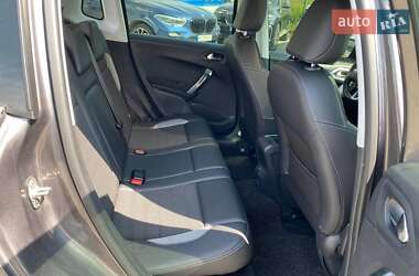 Внедорожник / Кроссовер Peugeot 2008 2015 в 