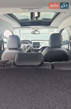 Внедорожник / Кроссовер Peugeot 2008 2013 в 