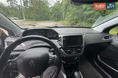 Внедорожник / Кроссовер Peugeot 2008 2018 в 