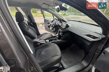Внедорожник / Кроссовер Peugeot 2008 2018 в 