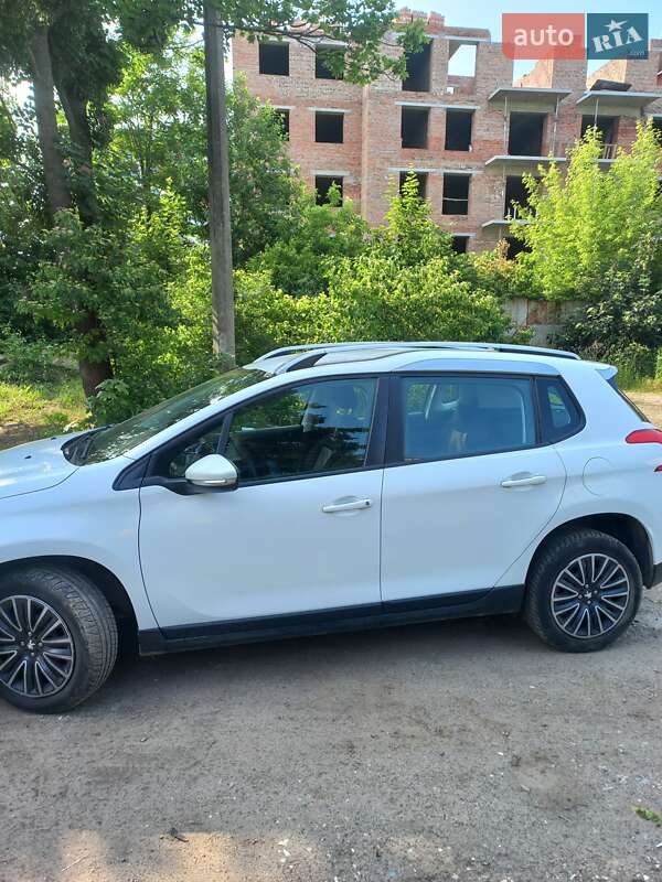 Позашляховик / Кросовер Peugeot 2008 2015 в Івано-Франківську