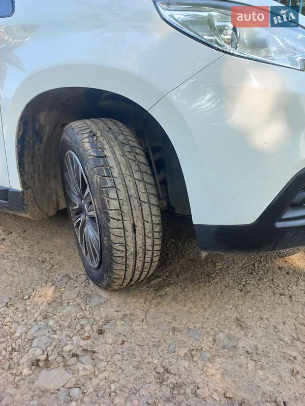 Позашляховик / Кросовер Peugeot 2008 2015 в Івано-Франківську