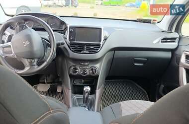 Внедорожник / Кроссовер Peugeot 2008 2016 в 