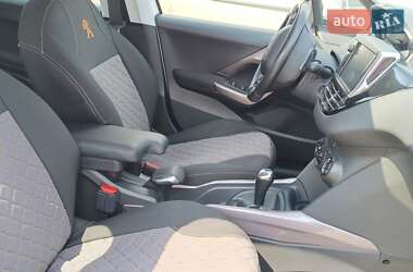 Внедорожник / Кроссовер Peugeot 2008 2016 в 