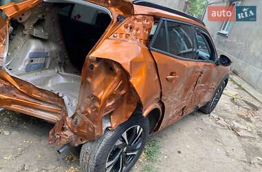 Позашляховик / Кросовер Peugeot 2008 2021 в 
