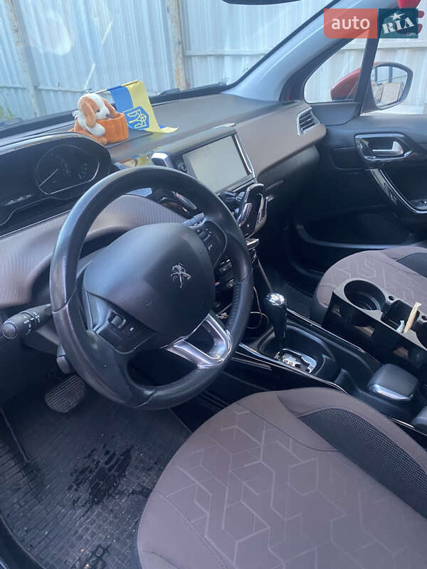 Внедорожник / Кроссовер Peugeot 2008 2014 в Виннице