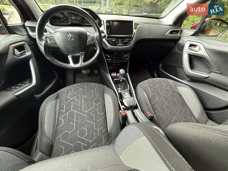 Позашляховик / Кросовер Peugeot 2008 2017 в Ніжині