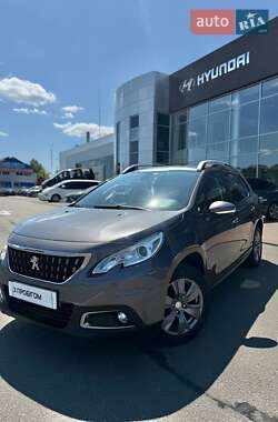 Внедорожник / Кроссовер Peugeot 2008 2016 в Киеве