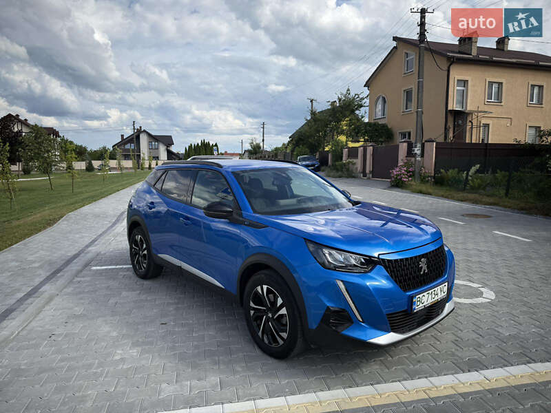 Позашляховик / Кросовер Peugeot 2008 2022 в Львові