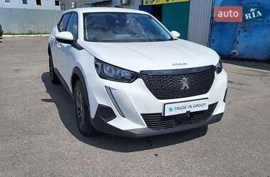 Внедорожник / Кроссовер Peugeot 2008 2021 в 