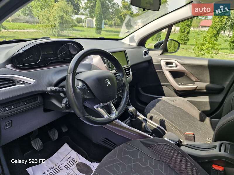 Внедорожник / Кроссовер Peugeot 2008 2015 в Тернополе
