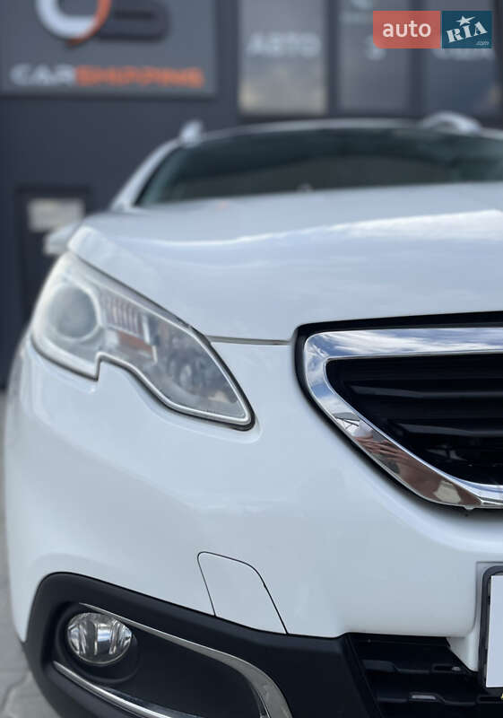 Позашляховик / Кросовер Peugeot 2008 2014 в Львові