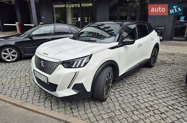 Внедорожник / Кроссовер Peugeot 2008 2020 в Киеве