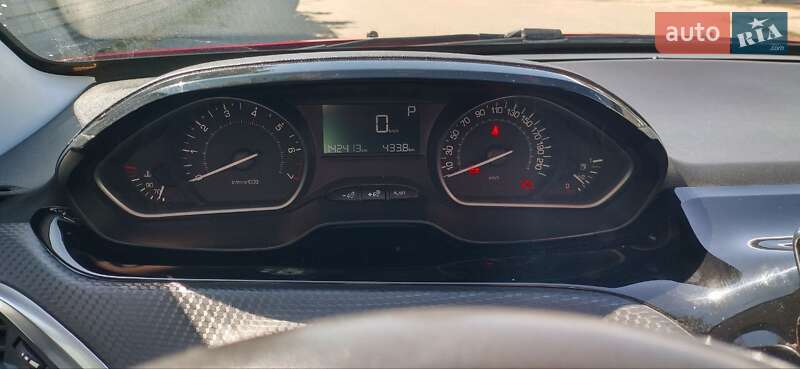 Внедорожник / Кроссовер Peugeot 2008 2018 в Ивано-Франковске