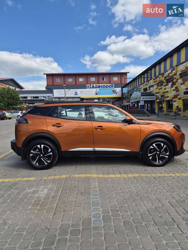 Позашляховик / Кросовер Peugeot 2008 2019 в Львові