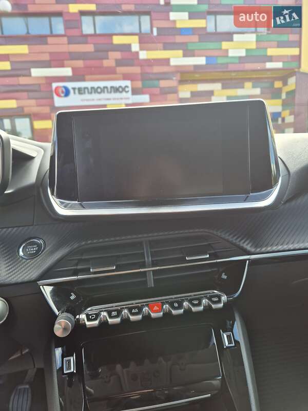 Позашляховик / Кросовер Peugeot 2008 2019 в Львові