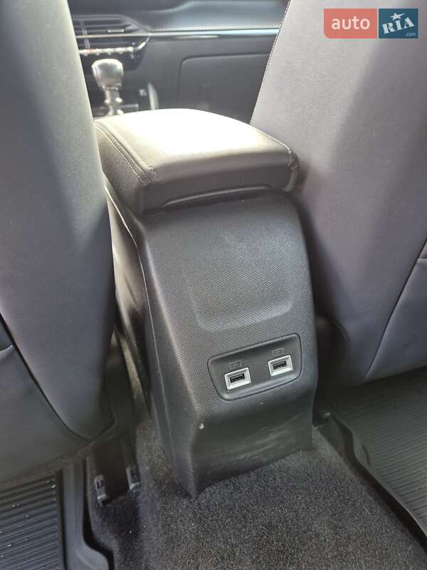 Позашляховик / Кросовер Peugeot 2008 2019 в Львові