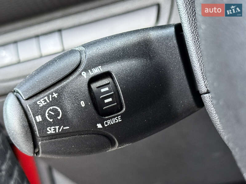Позашляховик / Кросовер Peugeot 2008 2019 в Києві фото 32 Позашляховик / Кросовер Peugeot 2008 2019 в Києві