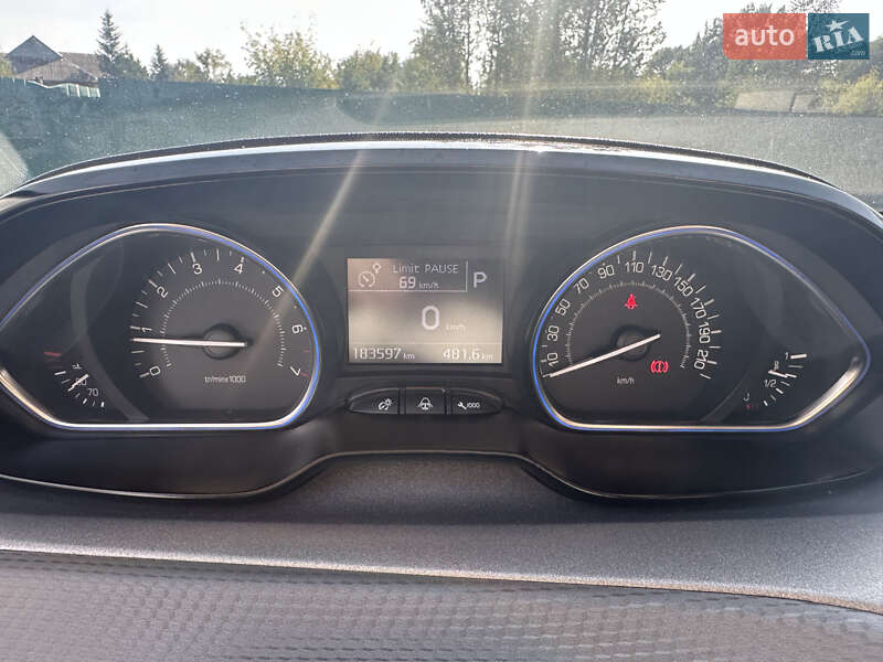 Позашляховик / Кросовер Peugeot 2008 2016 в Івано-Франківську