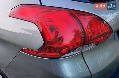 Внедорожник / Кроссовер Peugeot 2008 2014 в 