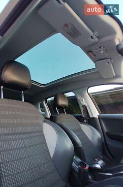 Внедорожник / Кроссовер Peugeot 2008 2014 в 
