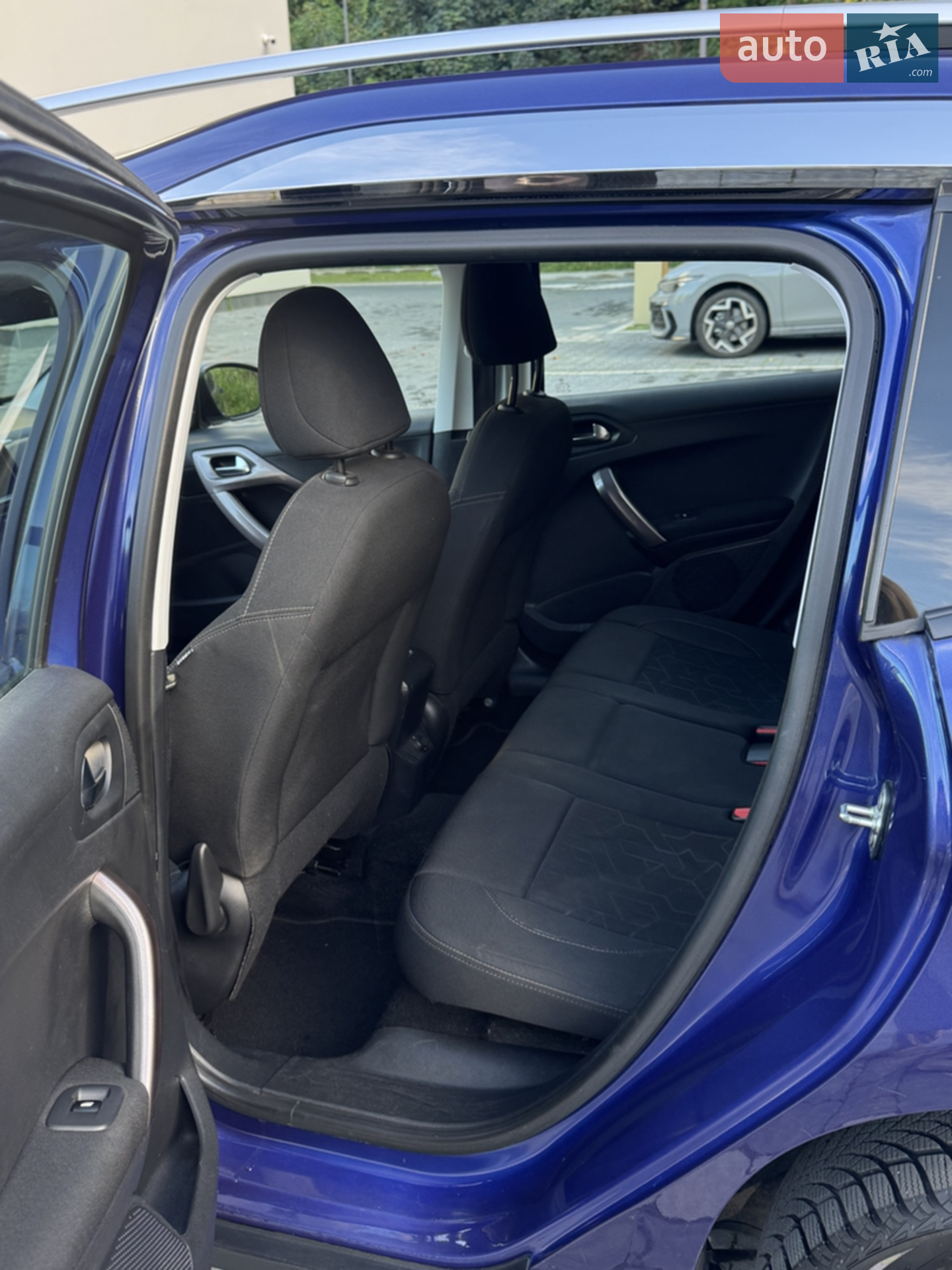 2015 Peugeot 2008 - мініатюра 12