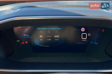 Внедорожник / Кроссовер Peugeot 2008 2021 в 