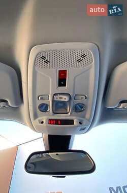 Внедорожник / Кроссовер Peugeot 2008 2021 в 