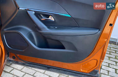 Внедорожник / Кроссовер Peugeot 2008 2021 в 