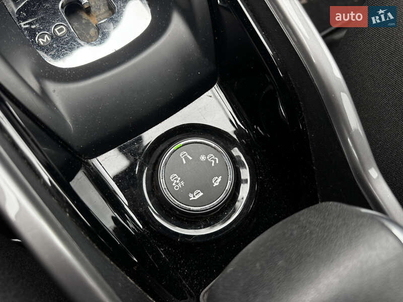 Позашляховик / Кросовер Peugeot 2008 2017 в Києві