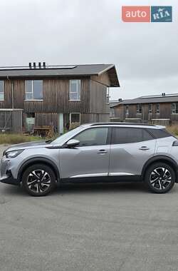 Внедорожник / Кроссовер Peugeot 2008 2021 в 