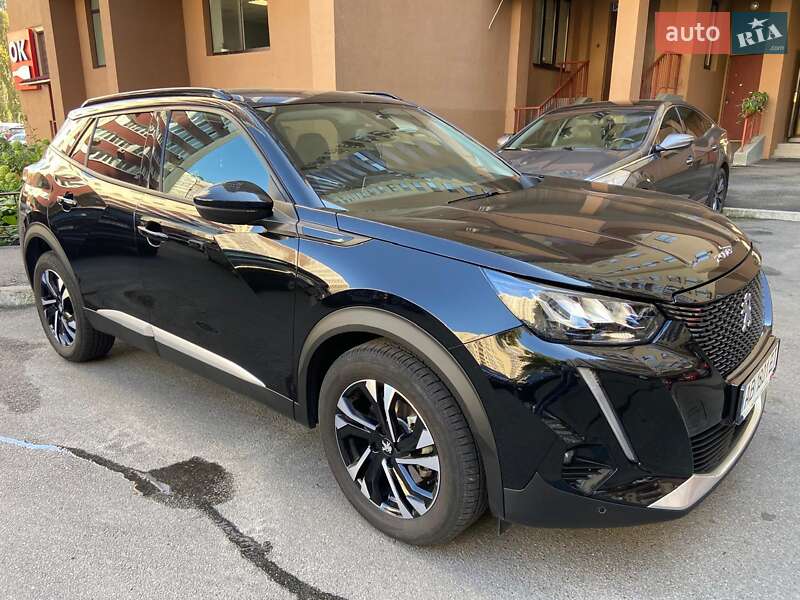 Внедорожник / Кроссовер Peugeot 2008 2020 в Киеве