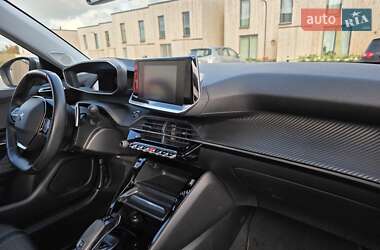 Внедорожник / Кроссовер Peugeot 2008 2021 в 