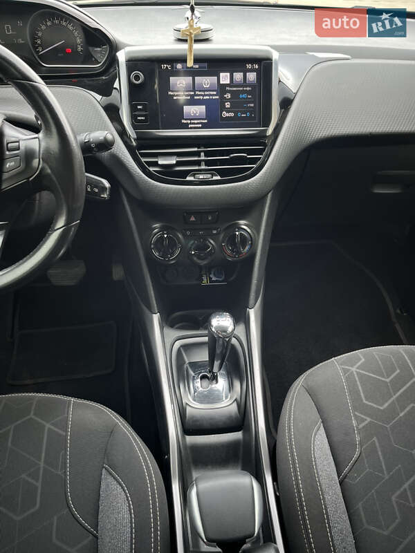 Внедорожник / Кроссовер Peugeot 2008 2016 в Жидачове фото 5 Внедорожник / Кроссовер Peugeot 2008 2016 в Жидачове