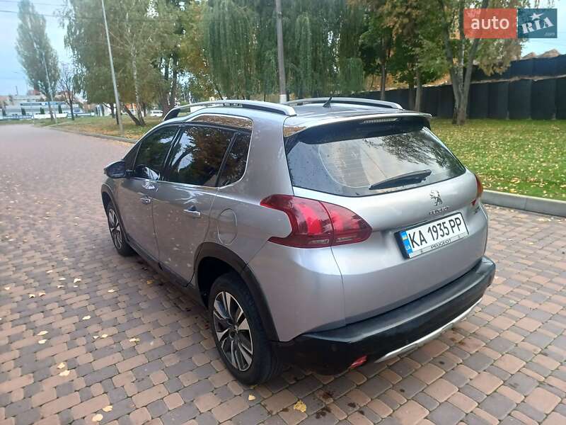 Внедорожник / Кроссовер Peugeot 2008 2016 в Киеве