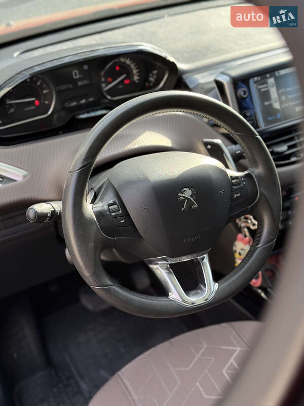 Позашляховик / Кросовер Peugeot 2008 2014 в Хмельницькому