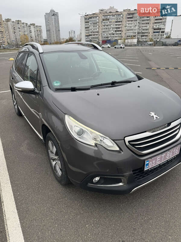 Внедорожник / Кроссовер Peugeot 2008 2015 в Киеве