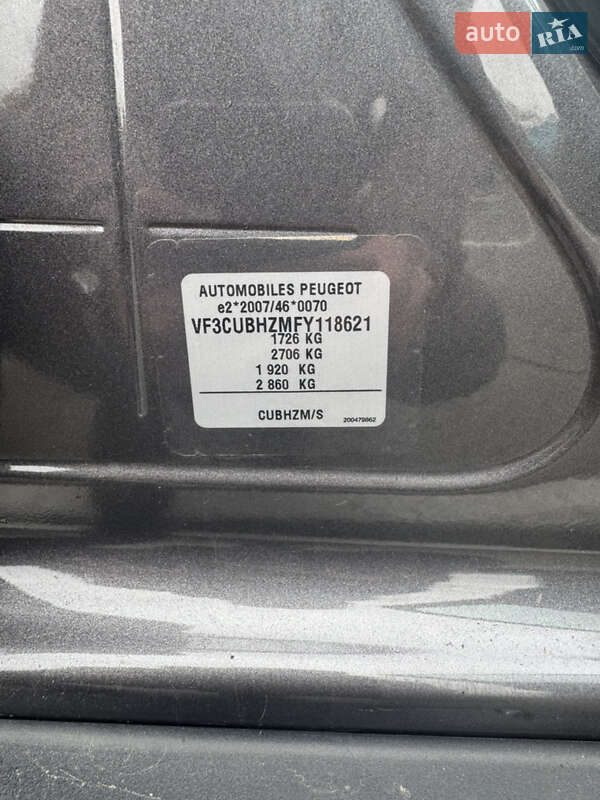 Внедорожник / Кроссовер Peugeot 2008 2015 в Киеве