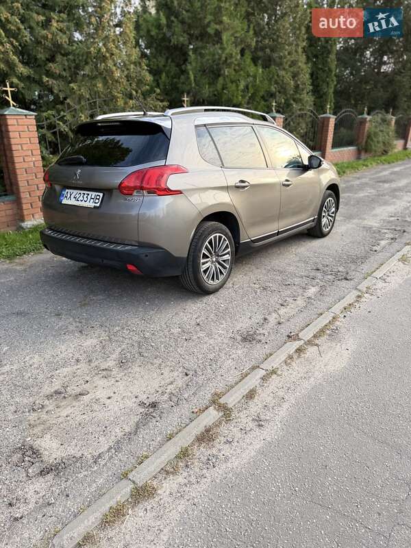 Позашляховик / Кросовер Peugeot 2008 2014 в Південному